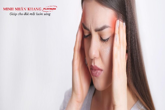 Đau nhức đầu là triệu chứng tăng nhãn áp rất thường gặp