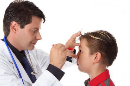 Chữa đục thủy tinh thể bẩm sinh càng sớm càng hiệu quả