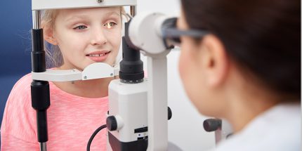 Đục thủy tinh thể sau chấn thương mắt