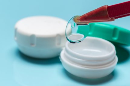 Thay thể thủy tinh áp dụng khi thị lực dưới 3/10